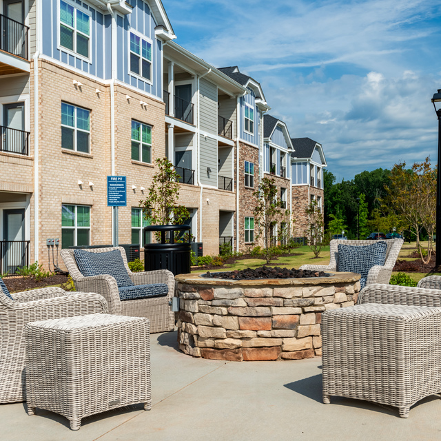 The Retreat at Sedgefield Apartments For Rent | Greensboro, NC